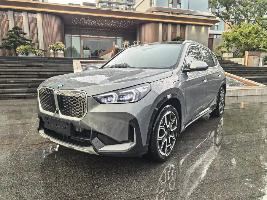 2023 BMW iX1 xDrive30L X Design Package