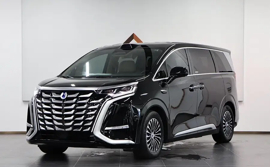 2025 Denza D9 DM-i Intelligent Driving Version 1020 AWD Flagship