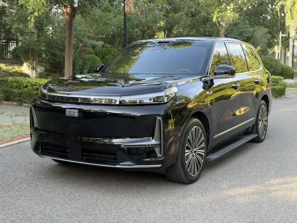 2025 Geely Galaxy M9 210km 4WD Pilot Edition