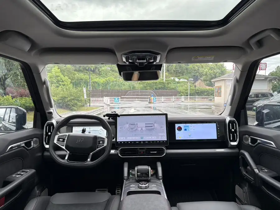 2024 Jetour Traveler 2.0T 4WD Cross PRO Entertainment Edition 3