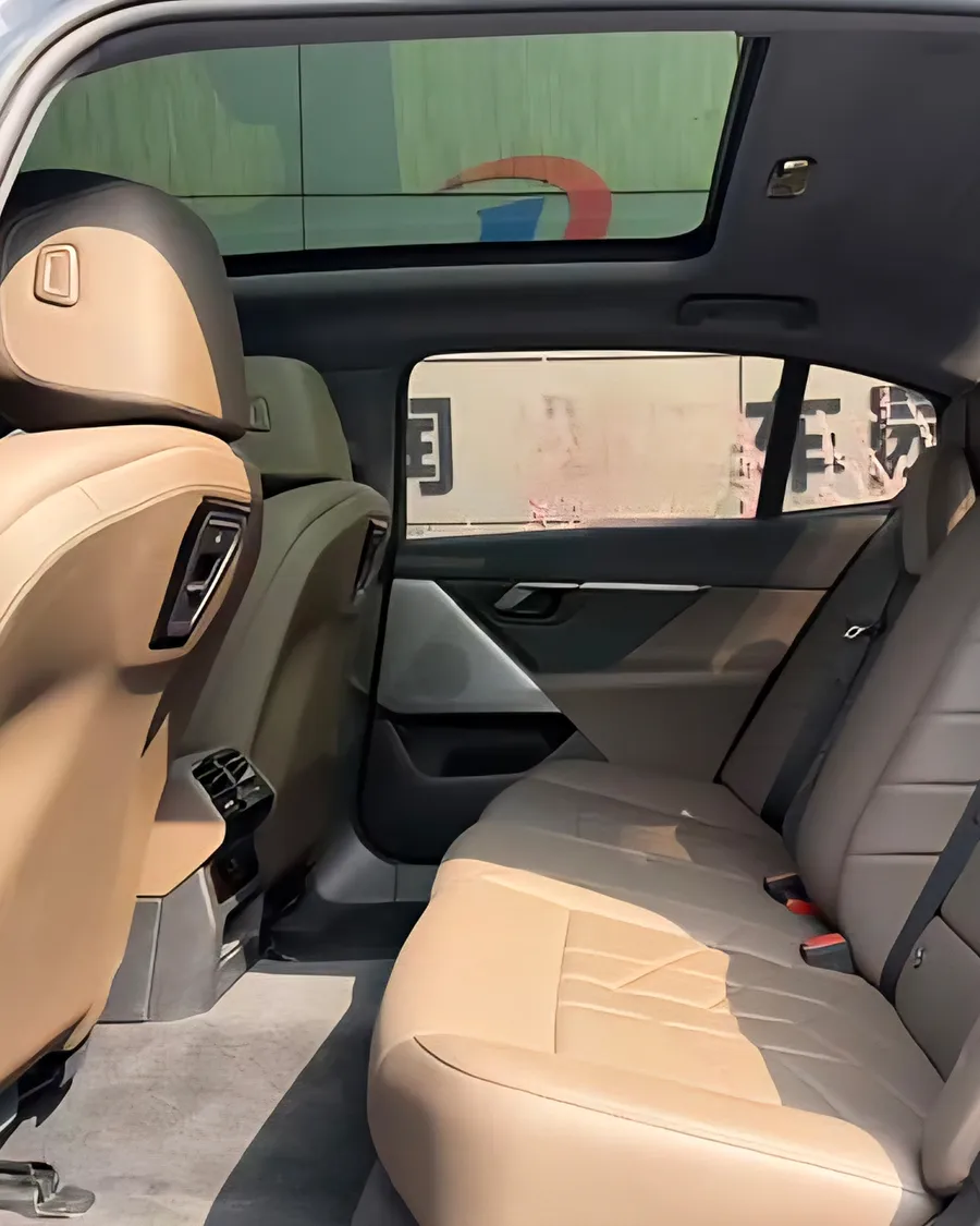 2024 BMW i5 eDrive 35L M Sport Package 4
