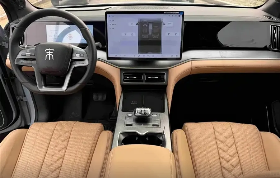 2025 BYD Song L DM-i Smart Driving 160km Ultimate Version 3