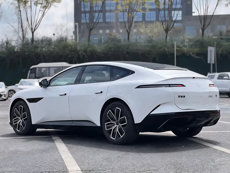 2025 AVATR 12 Max Extended Range Edition 3