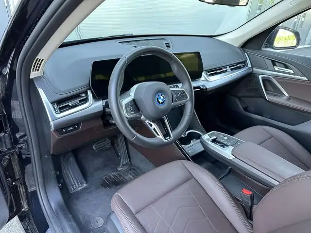2025 BMW iX1 eDrive25L M Sport Package 4