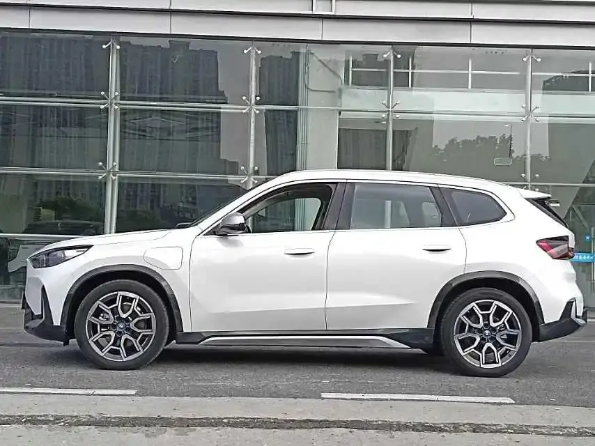 2023 BMW iX1 xDrive30L X Design Package 2
