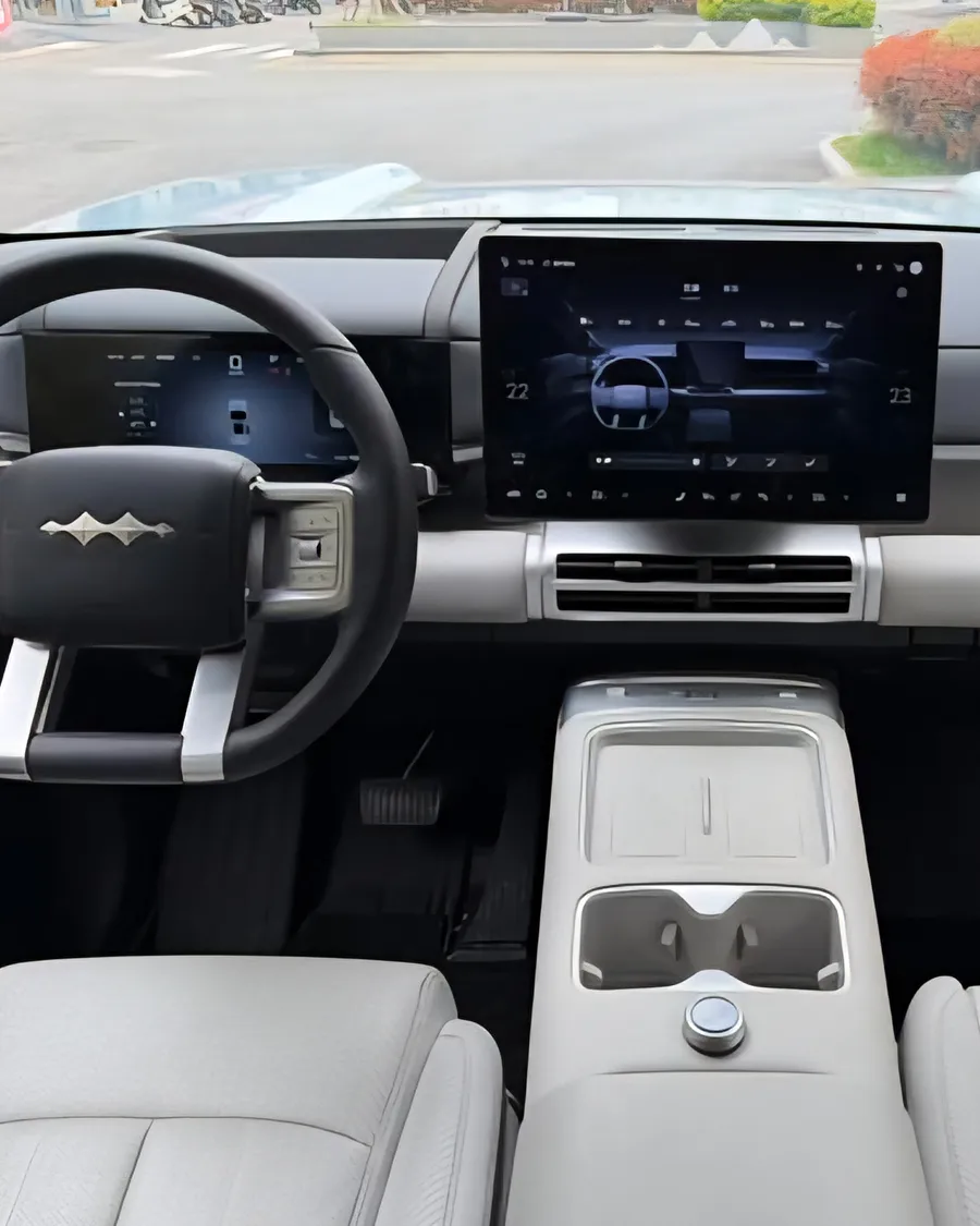2025 TI 7 190KM 4WD Ultra Edition 3