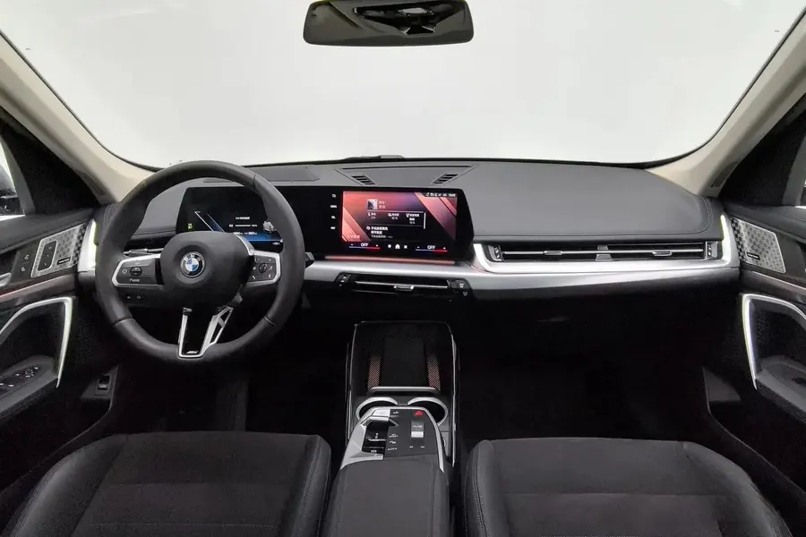 2023 BMW iX1 xDrive30L M Sport Package 4