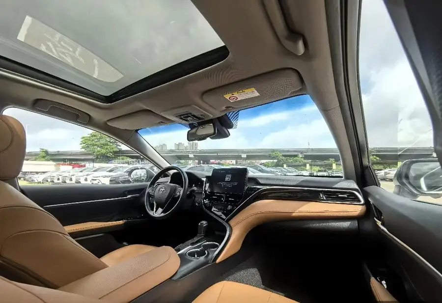 2023 Toyota Camry 2.5G Luxury Edition 4