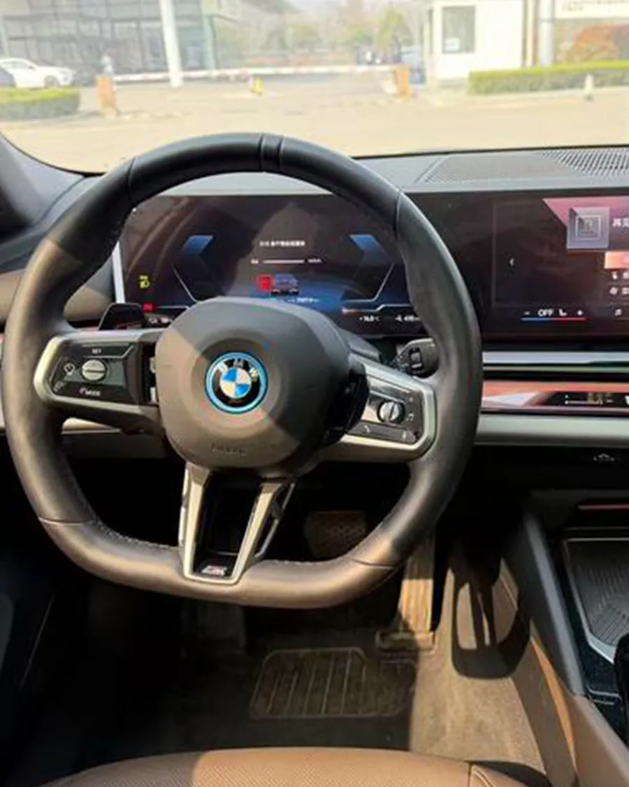 2024 BMW i5 eDrive 35L M Sport Package 3