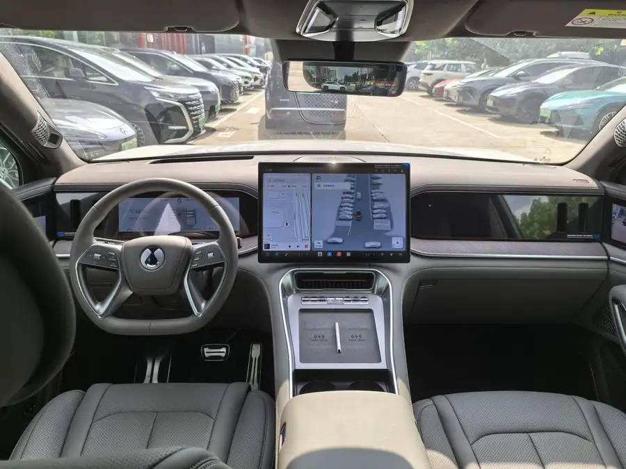 2025 Denza N9 Flagship Model 4