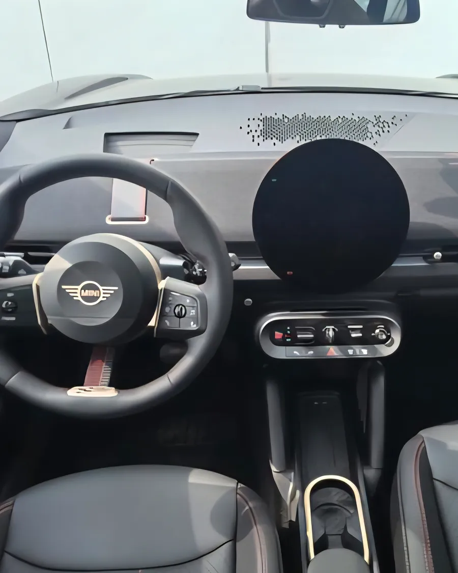 2024 MINI ACEMAN EV 445KM SE Artist 3