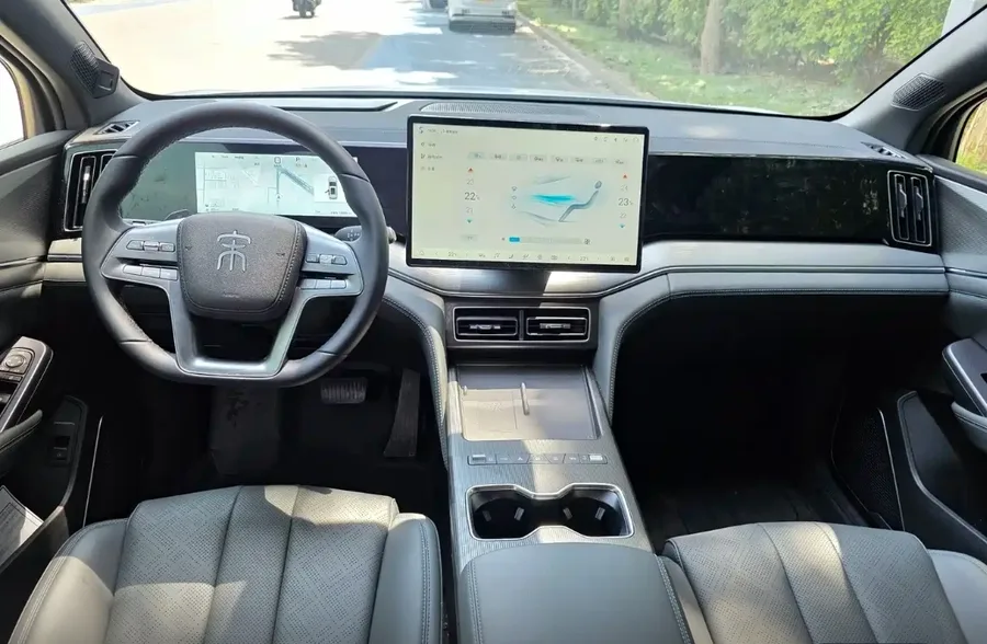 2026 BYD Song L DM-i 200KM Ultimate Version 3