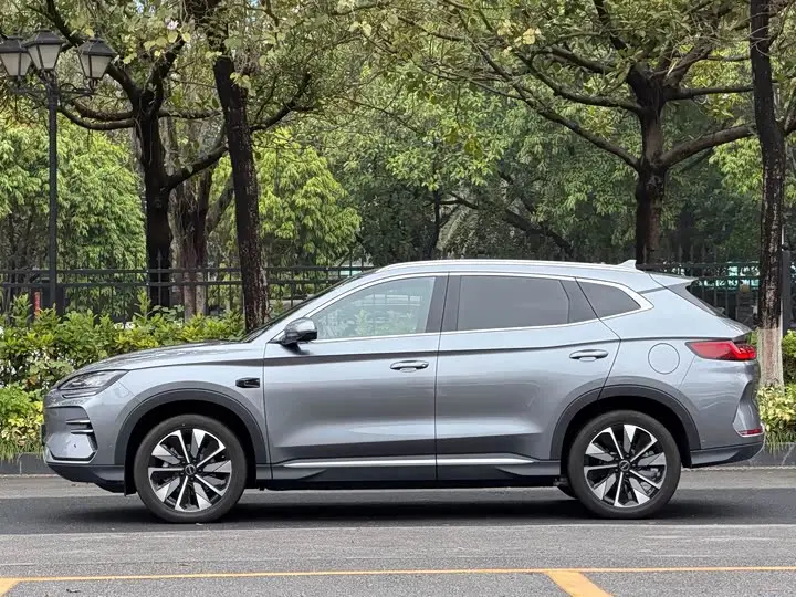 2025 BYD Song PLUS New Energy EV Smart Driving 605km Flagship Edition 2