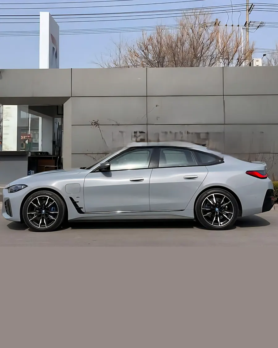 2022 BMW i4 M50