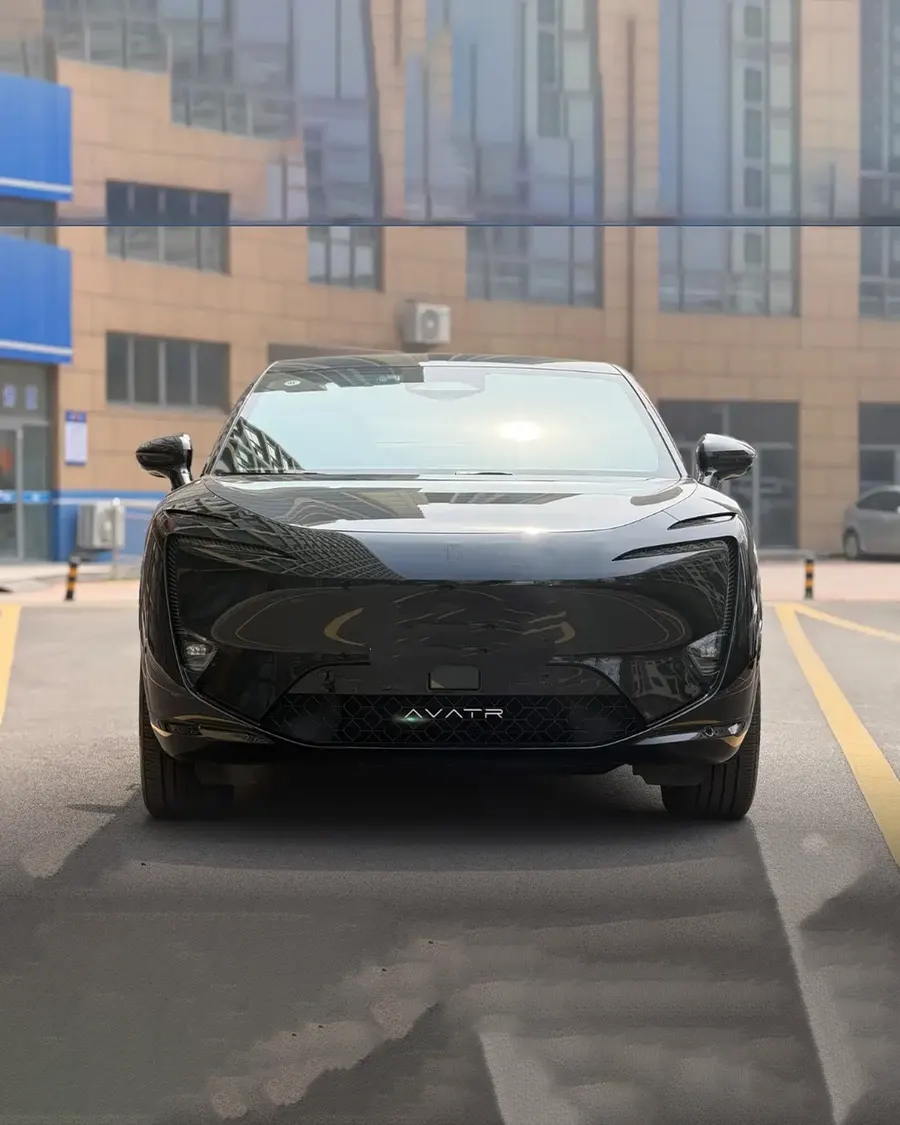 2025 AVATR 11 Facelift Max EREV Edition