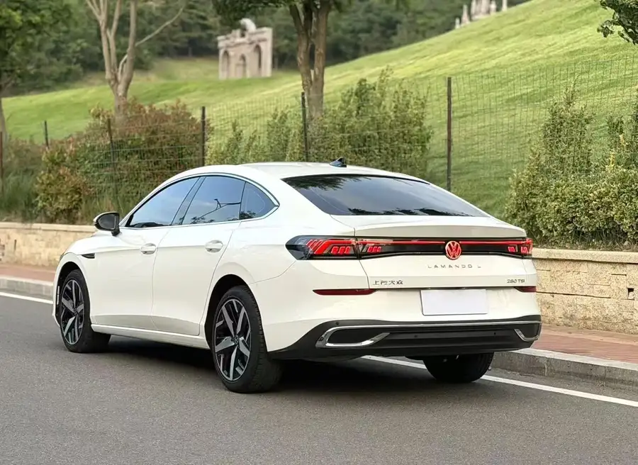 2023 Volkswagen Lamando L 280TSI DSG Cool Spice Edition 3