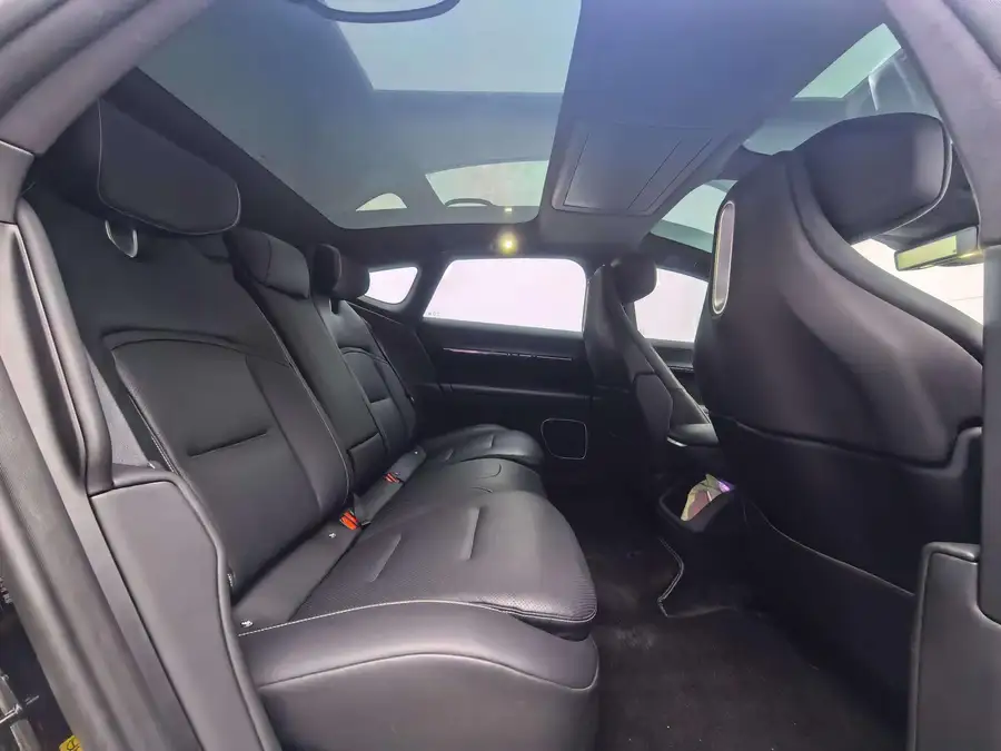 2025 Avita 12 Master Pure Electric AWD 4