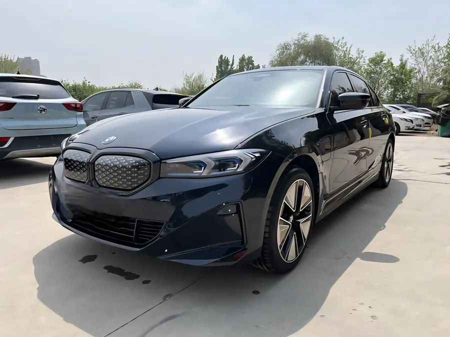 2025 BMW i3 eDrive 40 L Night Sport Package 2