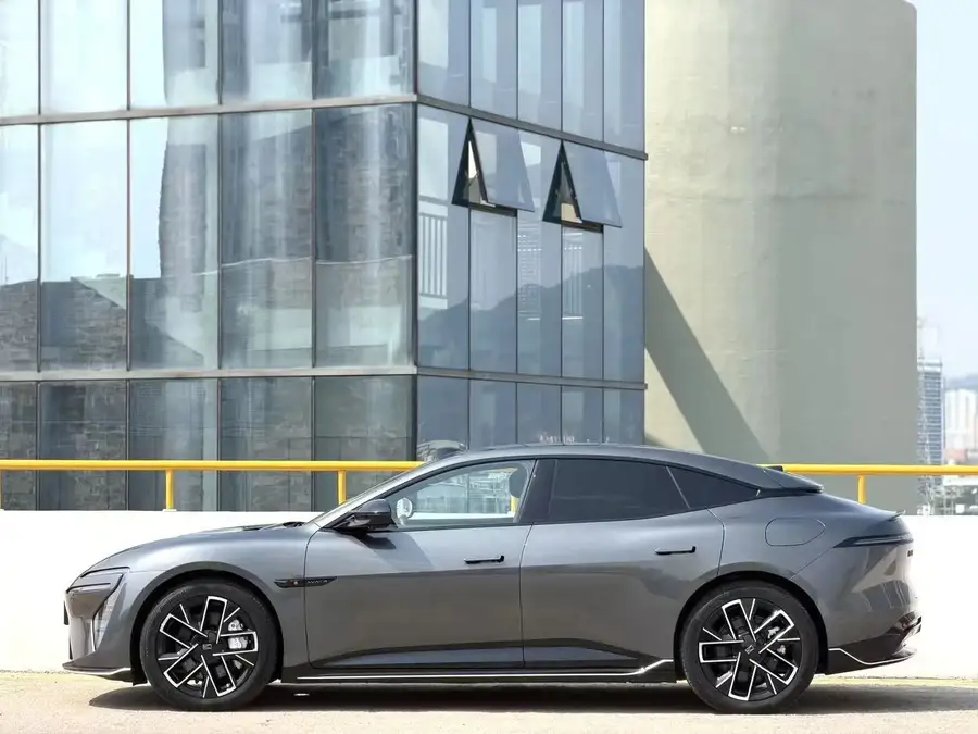 2025 AVATR 06 Ultra Pure Electric Edition 4