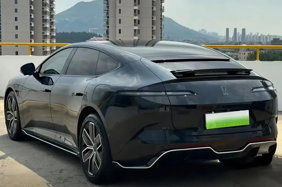 2024 AVATR 12 650 Three Laser 4WD Performance Edition 3