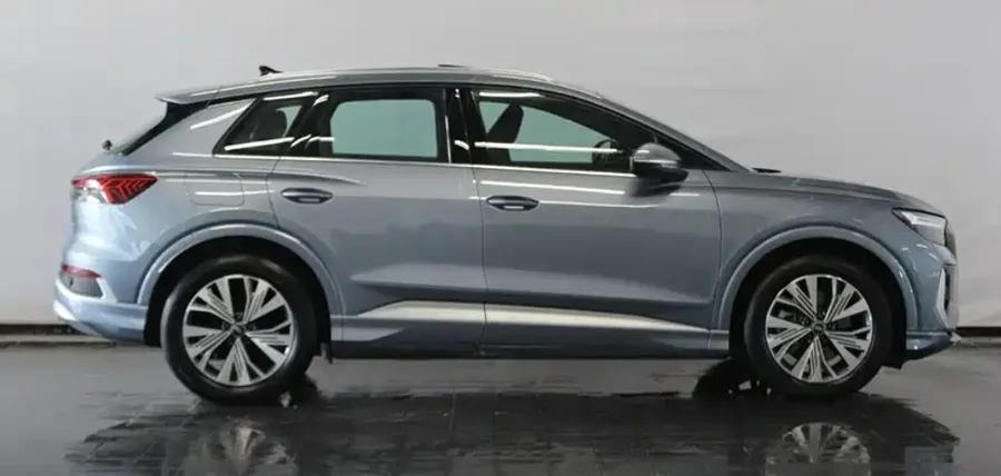 2024 Audi Q4 e-tron 40 e-tron Executive Edition 2