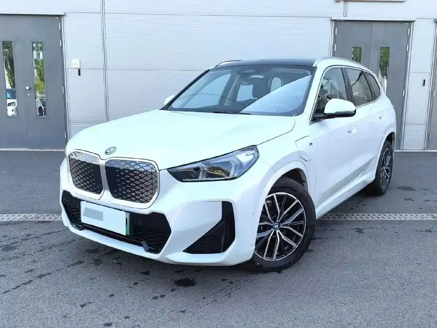 2025 BMW iX1 eDrive25L M Sport Package