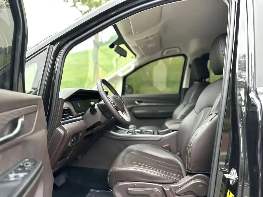 2023 BAW Ace M7 2.0L Automatic Long Wheelbase Business Version 7-Seater 3
