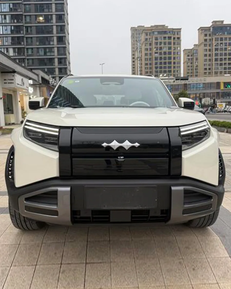 2025 TI 3 501KM 4WD Ultra Edition