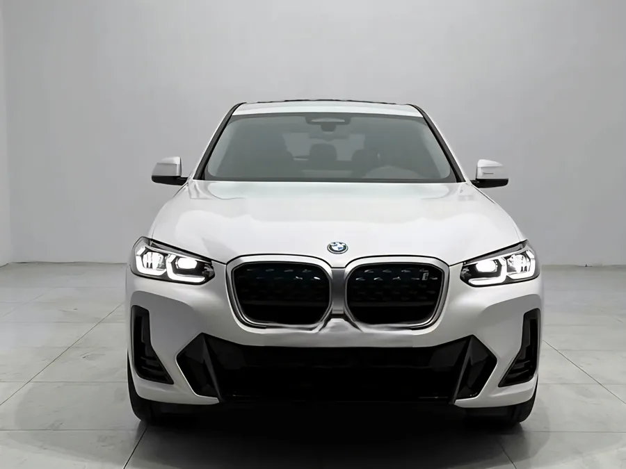 2024 BMW iX3 Leading Version 2