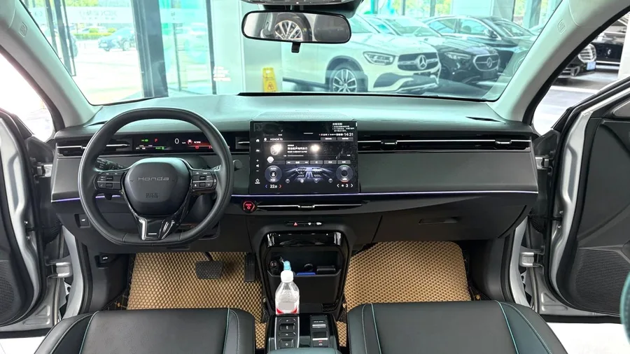 2024 Honda eNP2 Advanced Edition 4