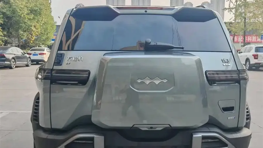 2025 Titan 3 501KM 4WD Max Edition 3