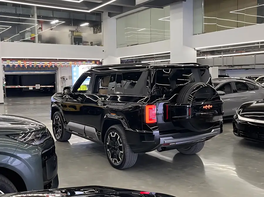 2025 Model Leopard 8 Wisdom Flagship 7-Seater 3
