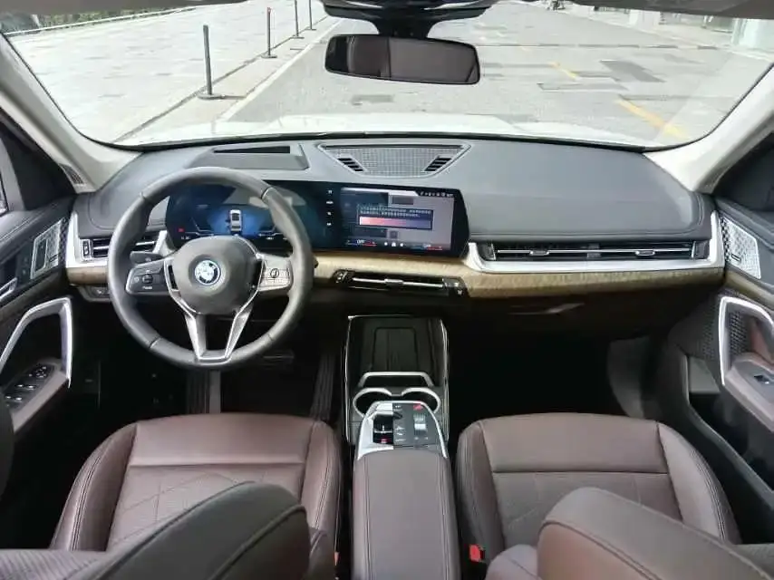2023 BMW iX1 xDrive30L X Design Package 4