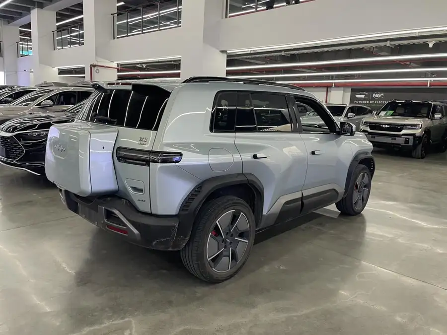 2025 BYD Titanium 3 501KM 4WD Ultra Edition 2