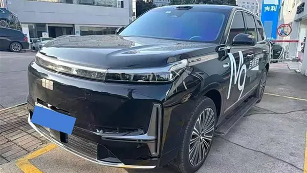 2025 Geely Galaxy M9 210km 4WD Pilot Edition