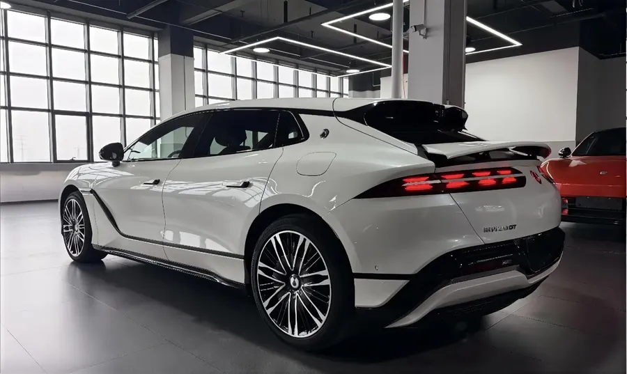 2024 Denza Z9GT 1100 4WD Ultra Edition 2