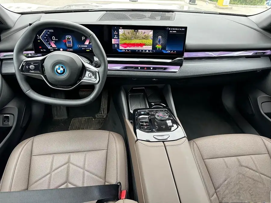 2024 BMW i5 eDrive 35L Luxury Package 4