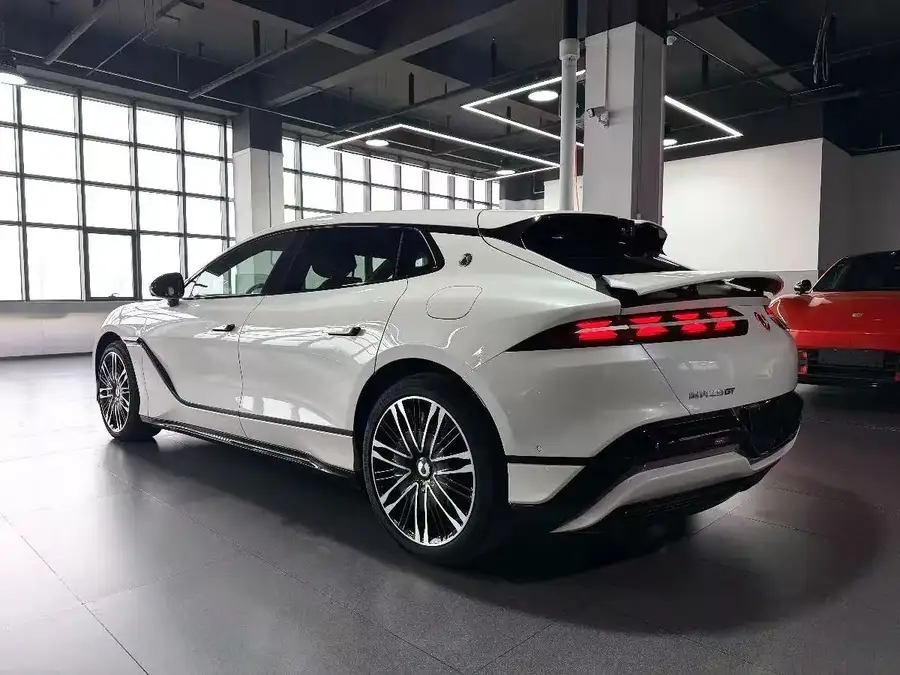 2024 Denza Z9GT 1100 4WD Ultra Edition 2