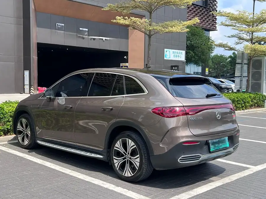 2023 Mercedes‑Benz EQE SUV 350 4MATIC Luxury Version 3
