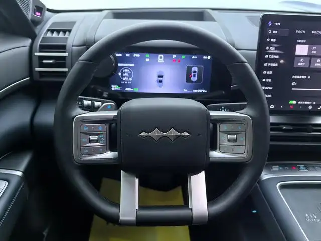 2025 TITAN 7 190KM 4WD Ultra Edition 3