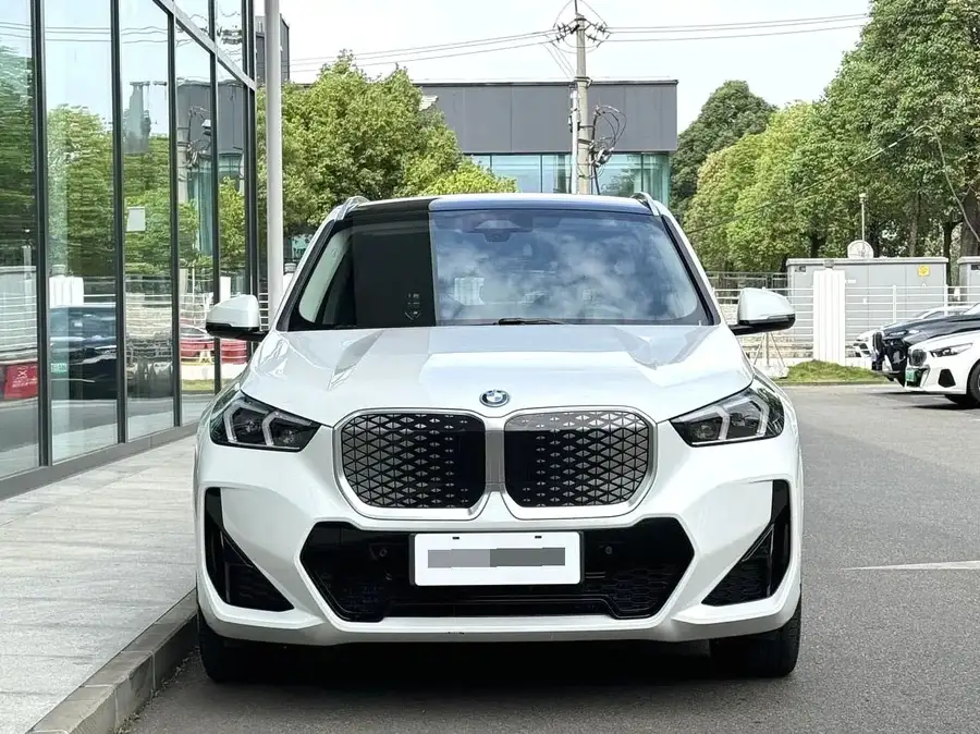 2023 BMW iX1 xDrive30L M Sport Package 2