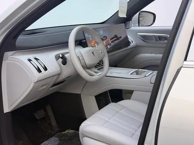 2025 Deepal S09 RWD Ultra+ 4