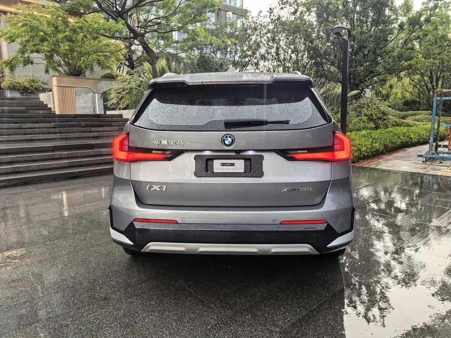 2023 BMW iX1 xDrive30L X Design Package 2