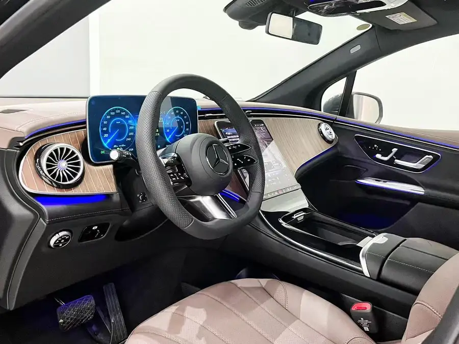 2024 Mercedes-Benz EQE SUV 500 4MATIC Pioneer Edition 4