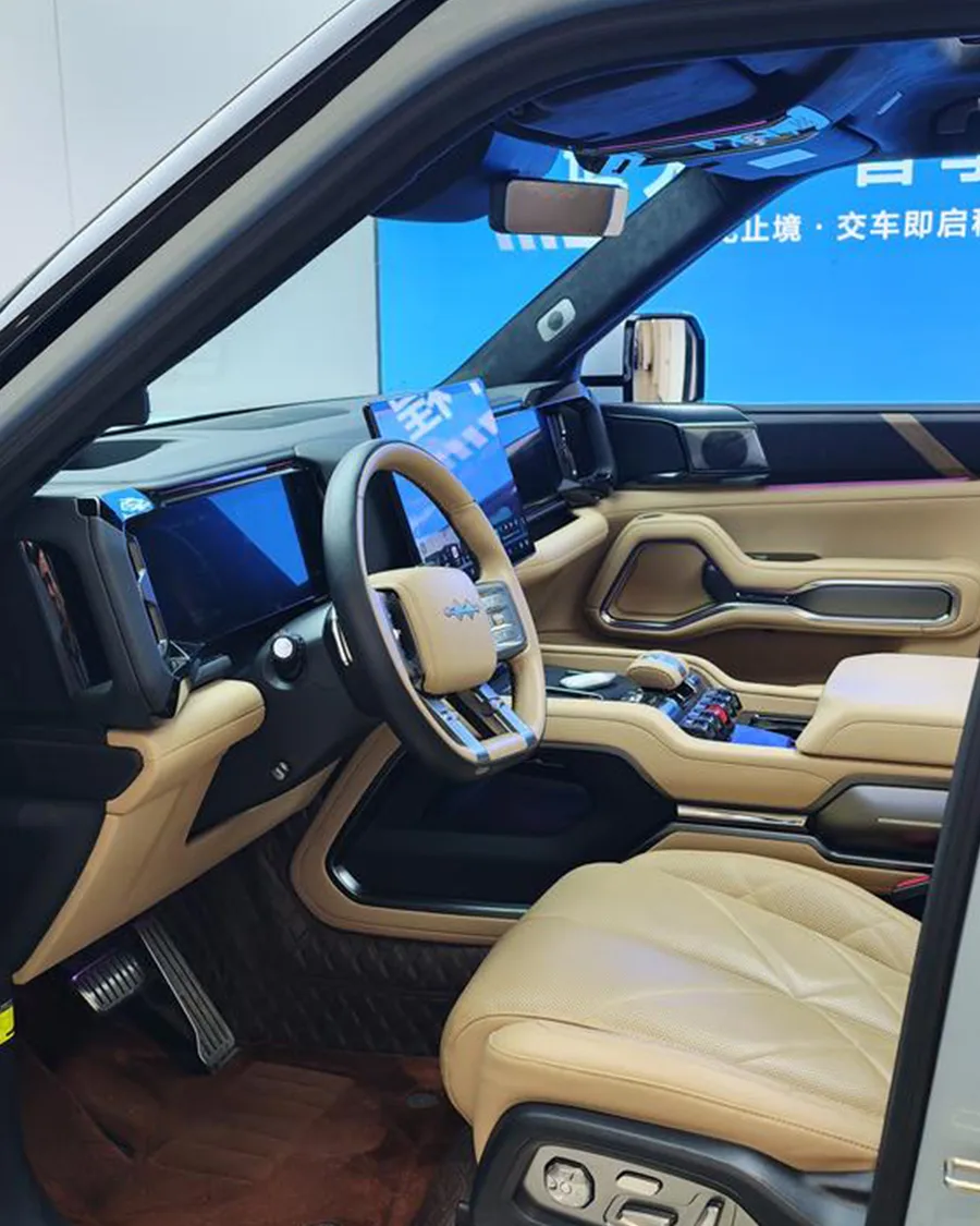 2025 FangChengBao Bao 8 Intelligent & Brave Flagship Edition 6-Seater 4