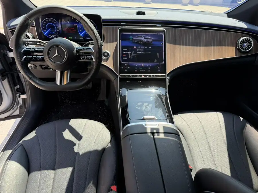 2022 Mercedes鈥態enz EQE 350 Pioneer Version 4