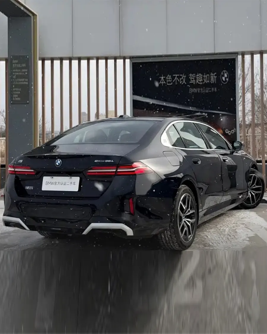2024 BMW i5 eDrive 35L M Sport Package 4