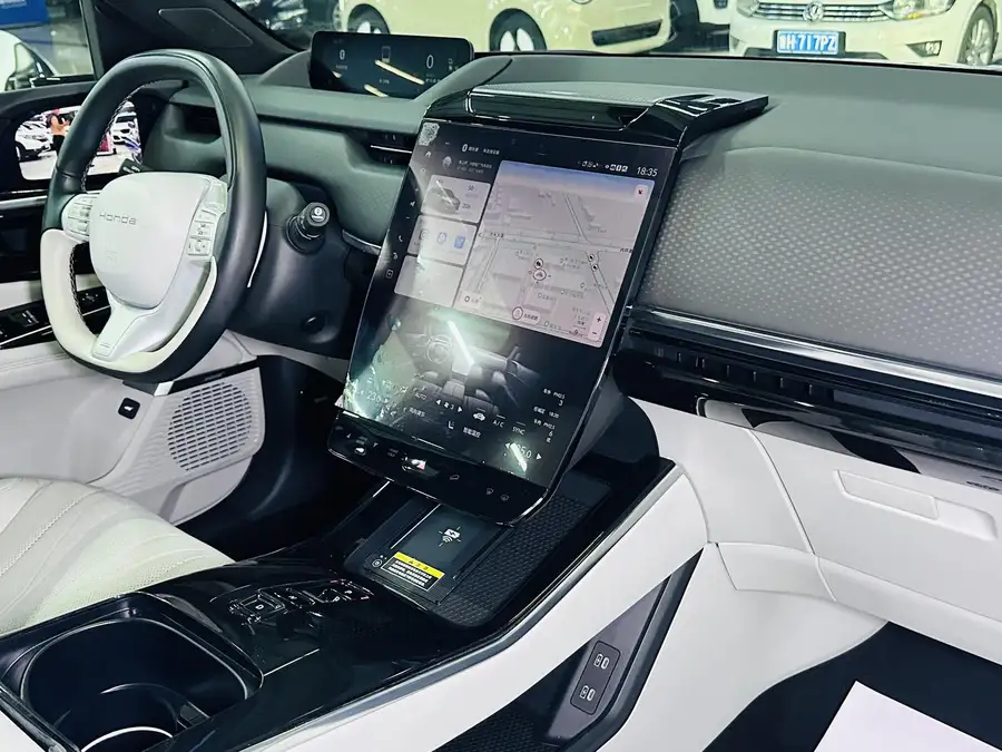 2025 GAC‑Honda P7 Four‑Wheel Drive Long‑Range Max 4