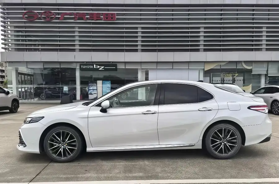 2023 Toyota Camry 2.5G Luxury Edition 2