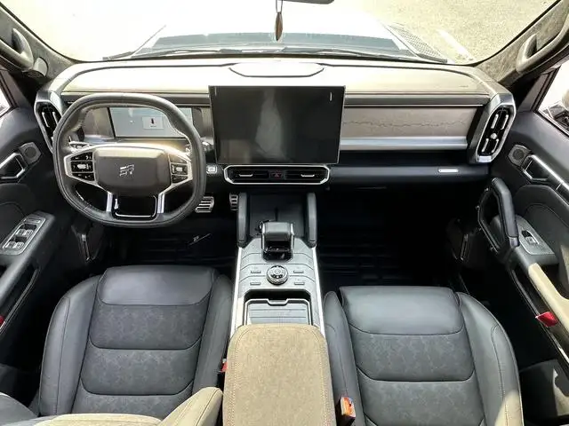 2024 Jetour Traveler 2.0T 4WD Silver Dragon Wing 4